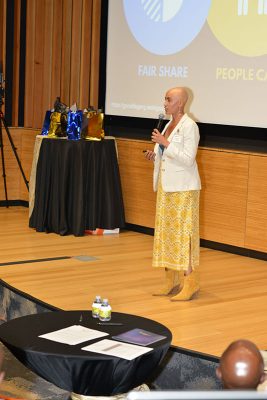 ai-2022-business-pitch-241